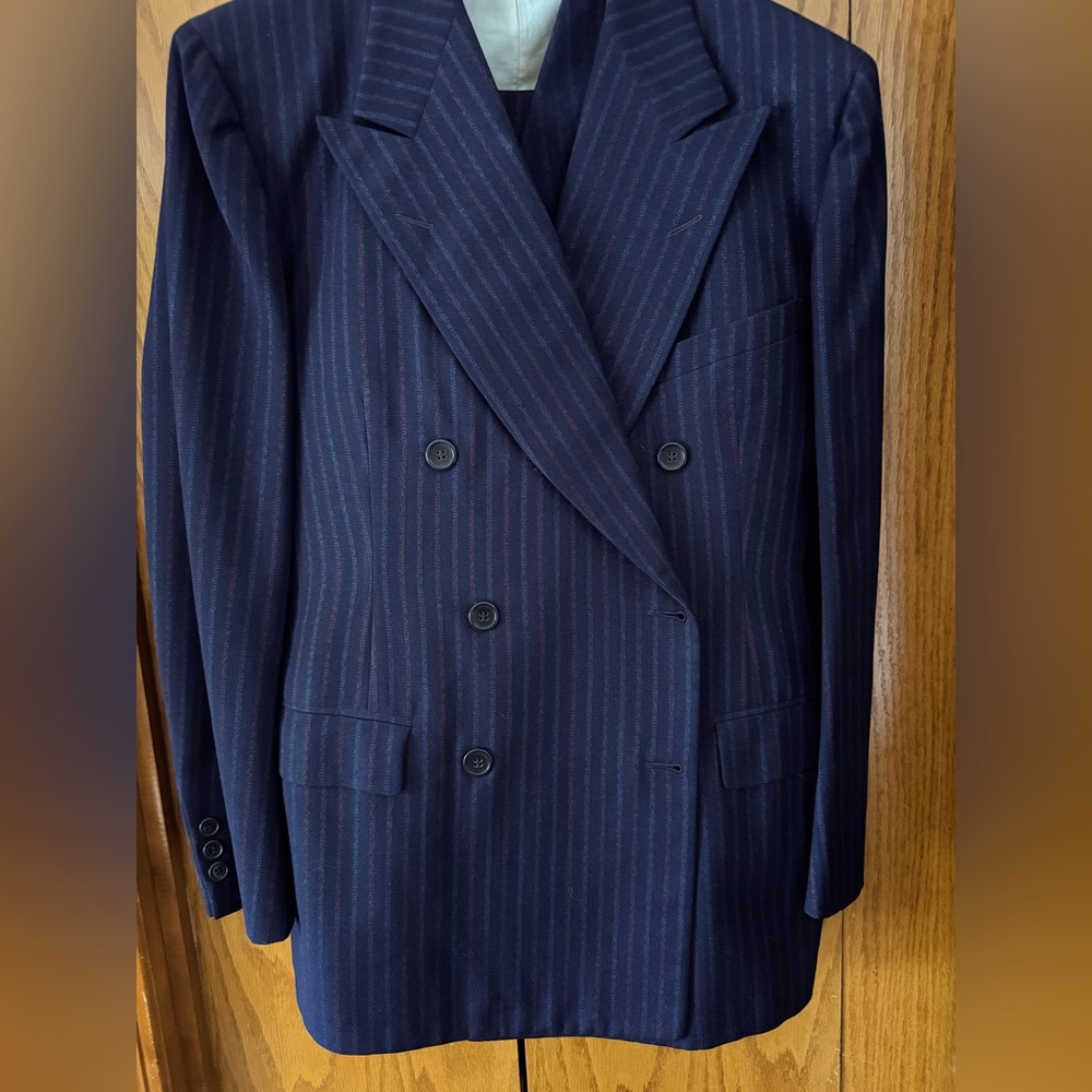 Vintage Navy Blue Double-Breasted Suit with Peaked Lapels